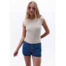 Bej Pamuklu Bot Yaka Tişört