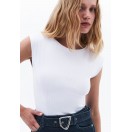 Beyaz Pamuklu Bot Yaka Tişört